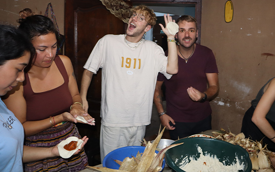 Clase de cocina maya